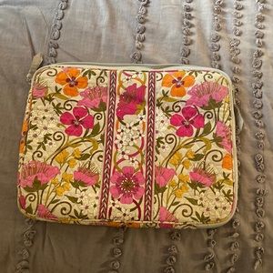 Vera Bradley laptop case. Barely used, great condition